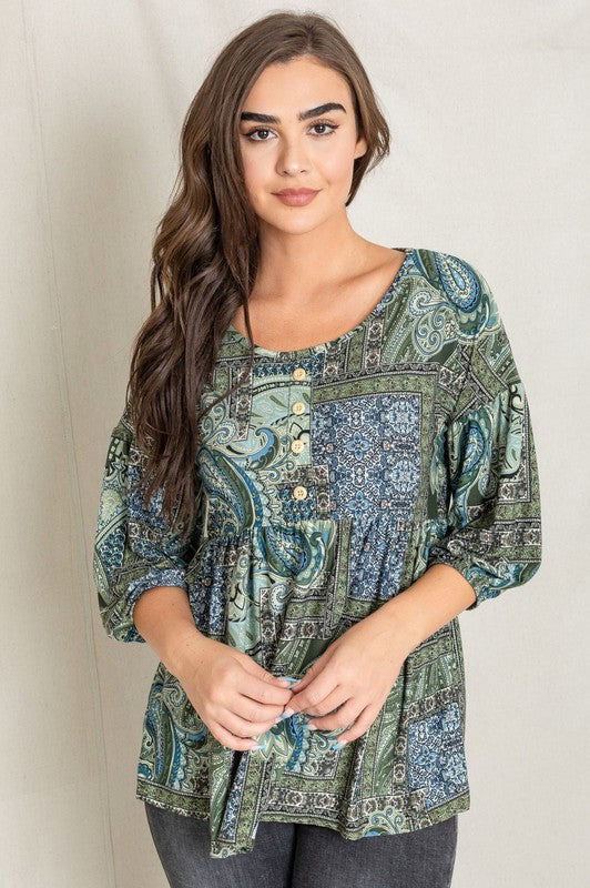EG Fashion Plus Button Accent Paisley Top