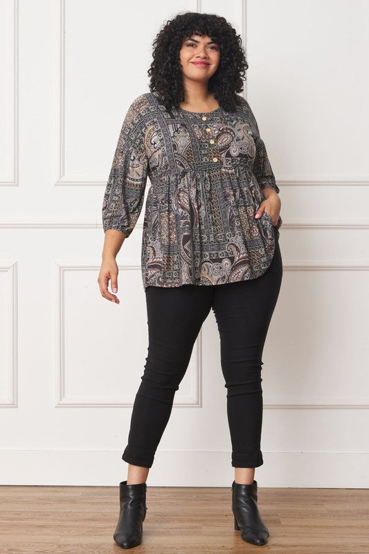 EG Fashion Plus Button Accent Paisley Top