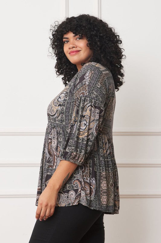 EG Fashion Plus Button Accent Paisley Top