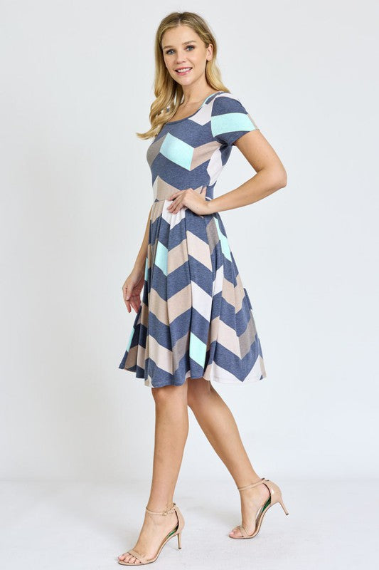 EG fashion Chevron Pleated Midi Dress
