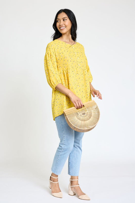 EG Fashion Lightweight Button Accent Ditsy Floral Tunic