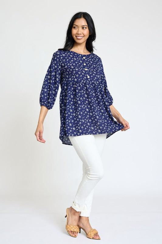 EG Fashion Lightweight Button Accent Ditsy Floral Tunic