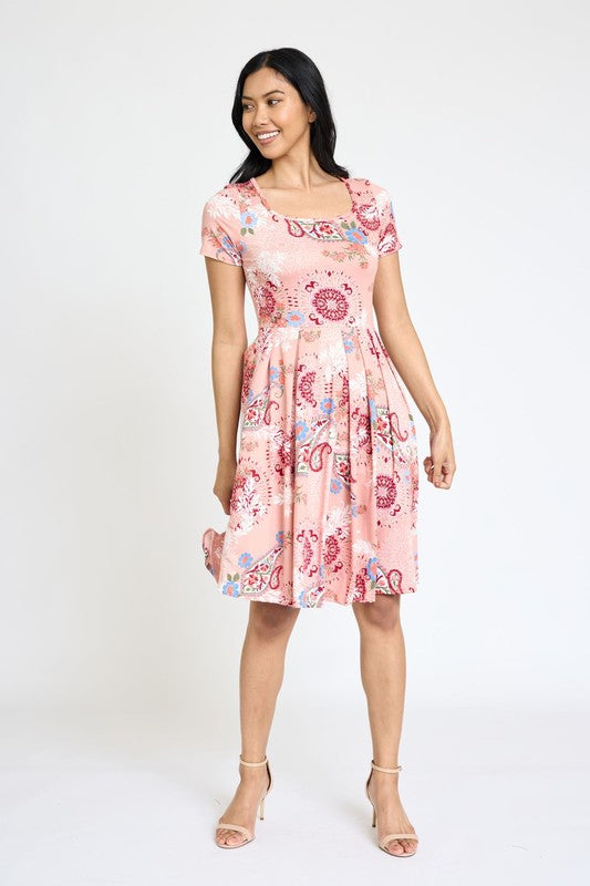 EG fashion Medallion Short Sleeve Pleated Midi Dress