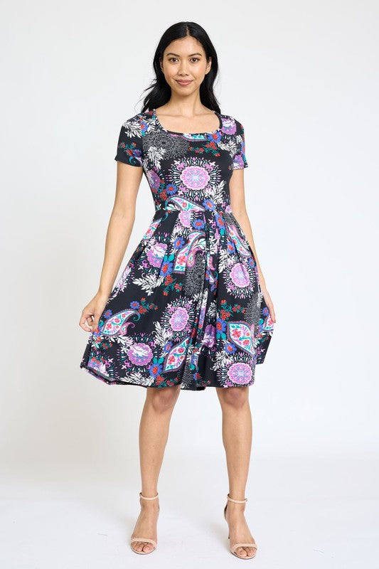EG fashion Medallion Short Sleeve Pleated Midi Dress