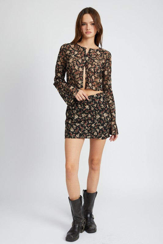 Emory Park BELLL SLEEVE CROPPED TOP