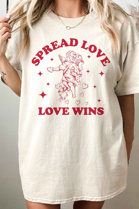 SPREAD LOVE WINS VALENTINES OVERSIZED GRAPHIC TEE