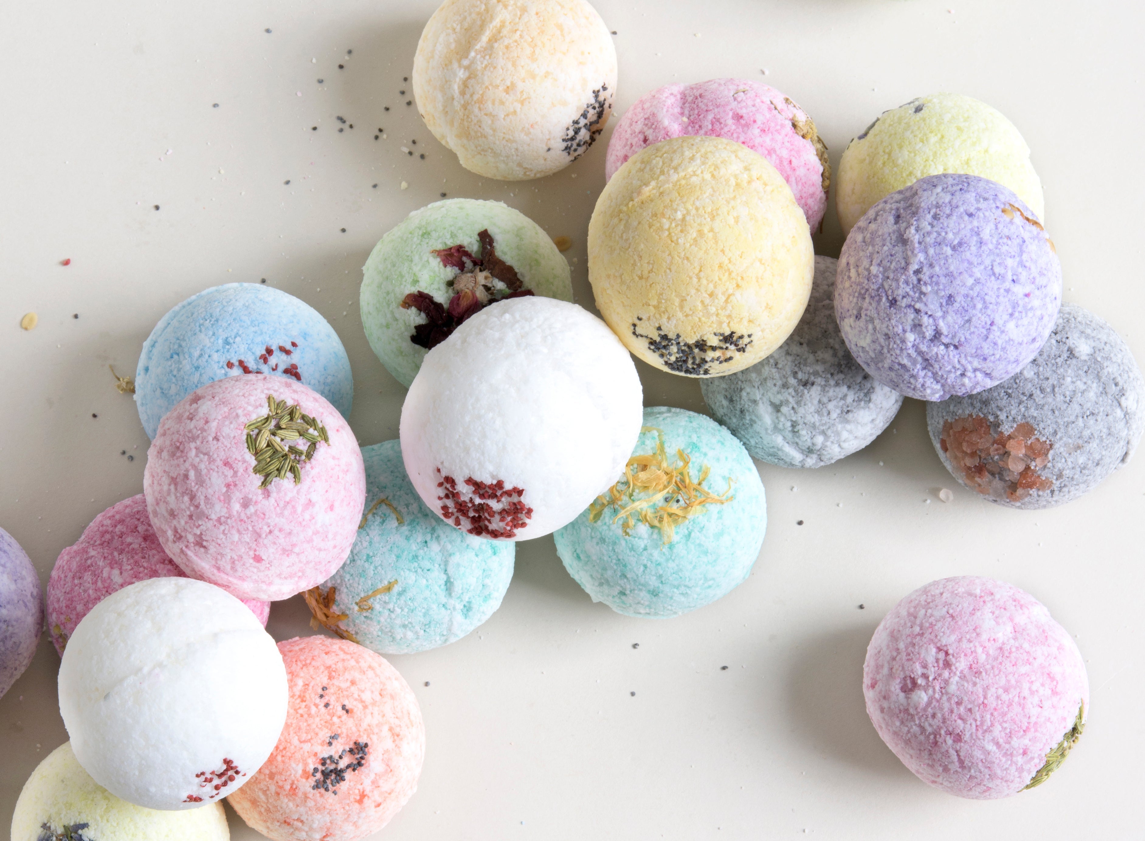 11 Bath Bombs Gift Box +  one Free Bomb to make 12 !! by Lizush