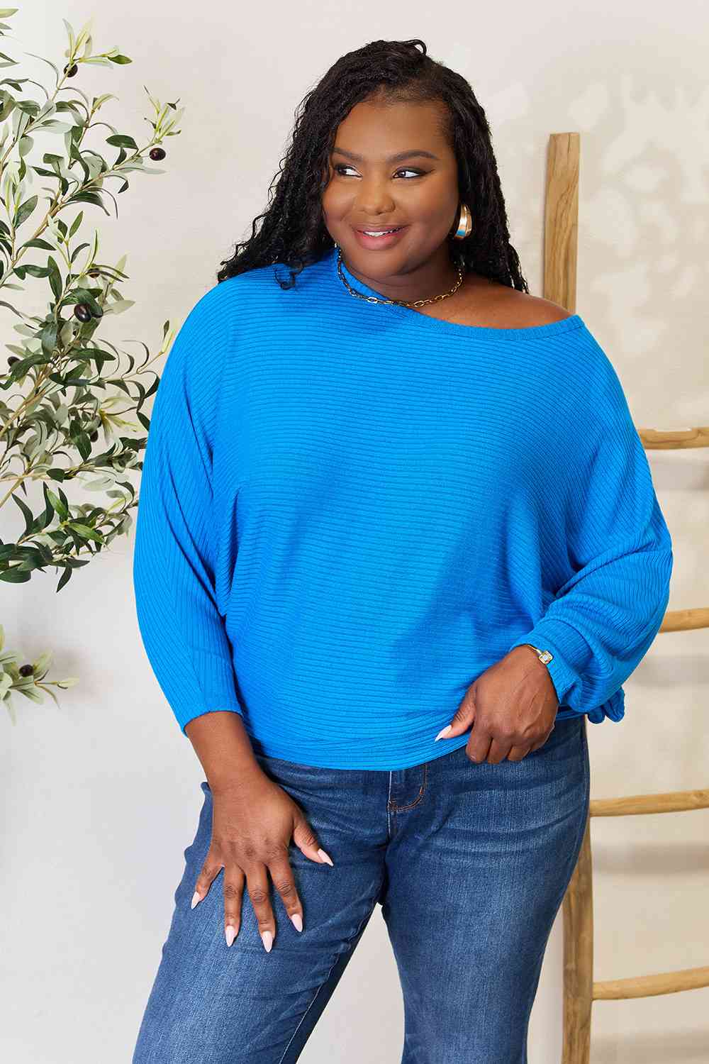 Round Neck Batwing Sleeve Blouse
