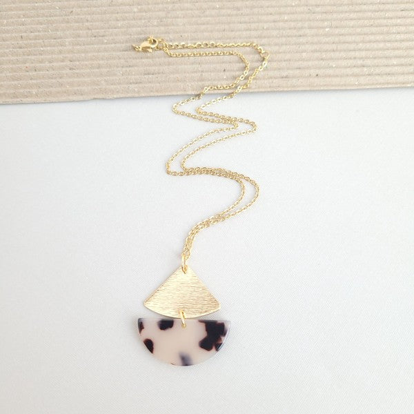 Spiffy & Splendid Ava Blonde Tortoise Necklace