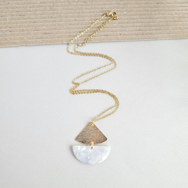 Spiffy & Splendid Ava Pearl Necklace