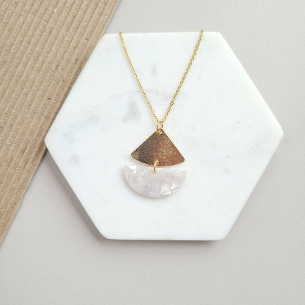 Spiffy & Splendid Ava Pearl Necklace