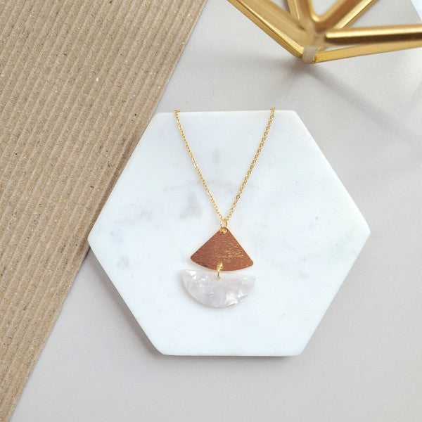 Spiffy & Splendid Ava Pearl Necklace