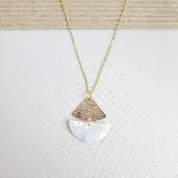 Spiffy & Splendid Ava Pearl Necklace