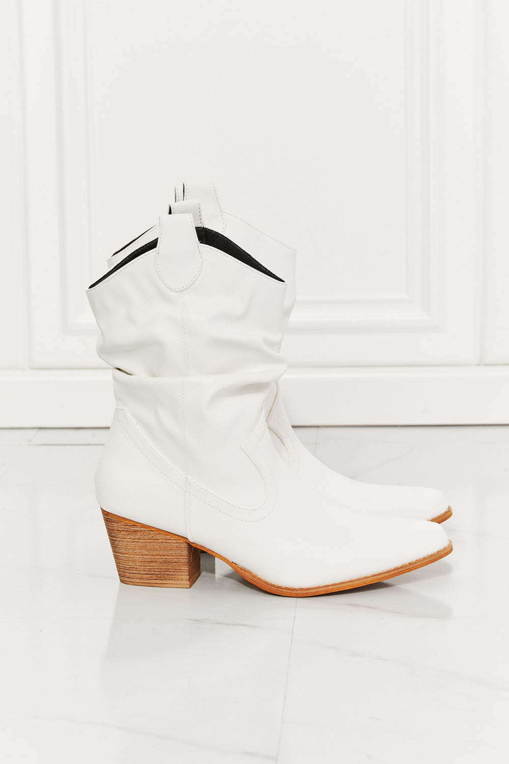 Mmshoes Better In Texas Scrunch Cowboy Boots In White