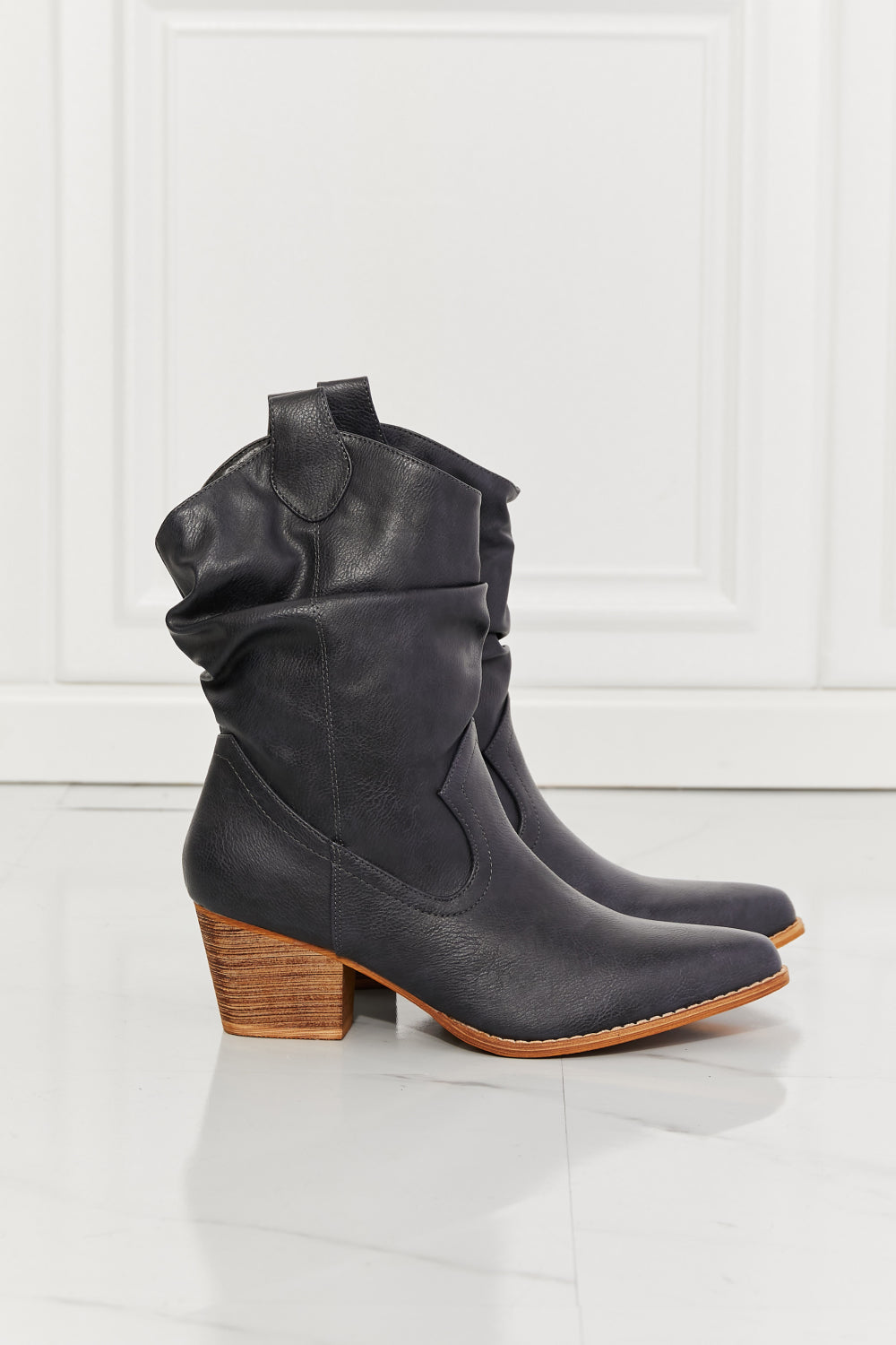 Mmshoes Better In Texas Scrunch Cowboy Boots In Navy