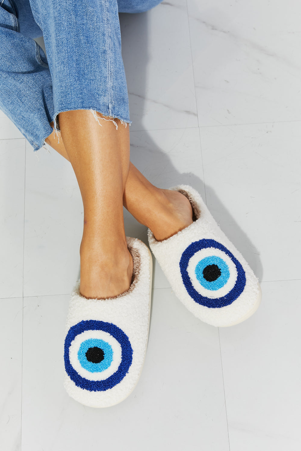 Mmshoes Eye Plush Slipper
