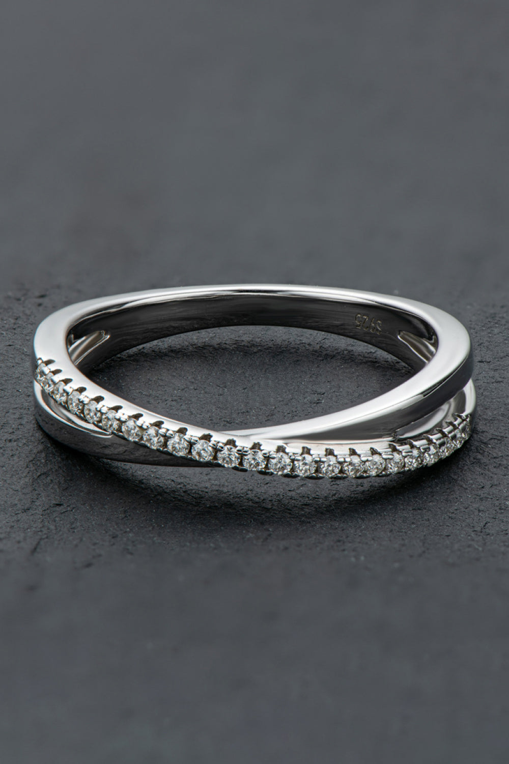 Crisscross Moissanite Ring Image4