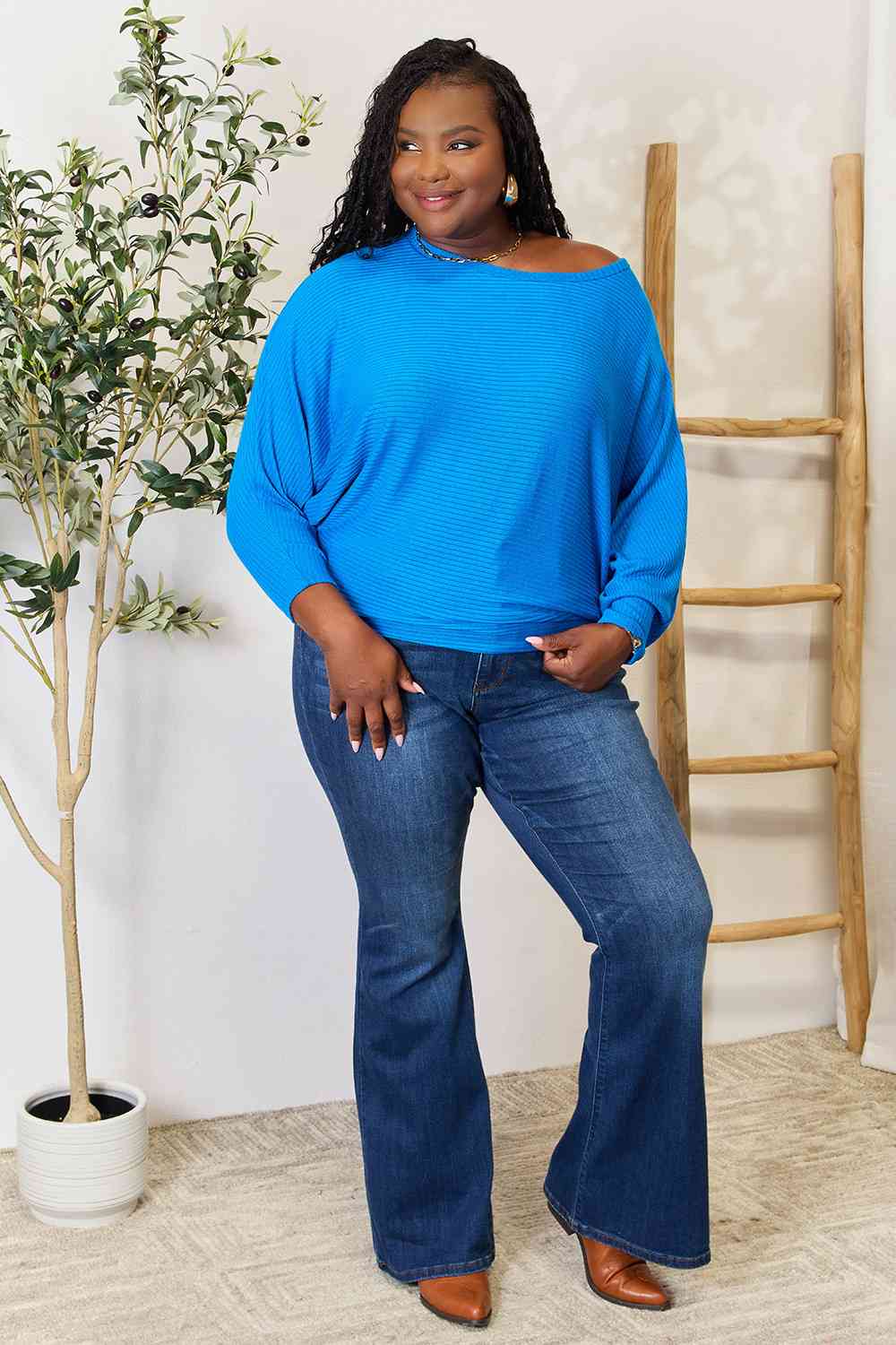 Round Neck Batwing Sleeve Blouse