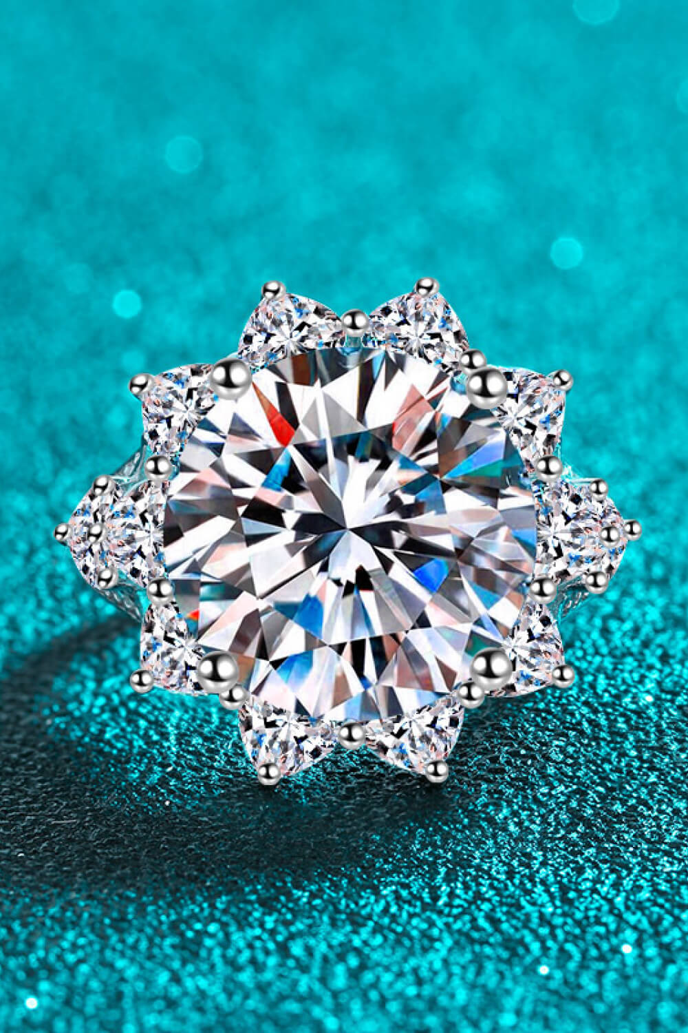 Moissanite Flower-Shaped Ring Image4