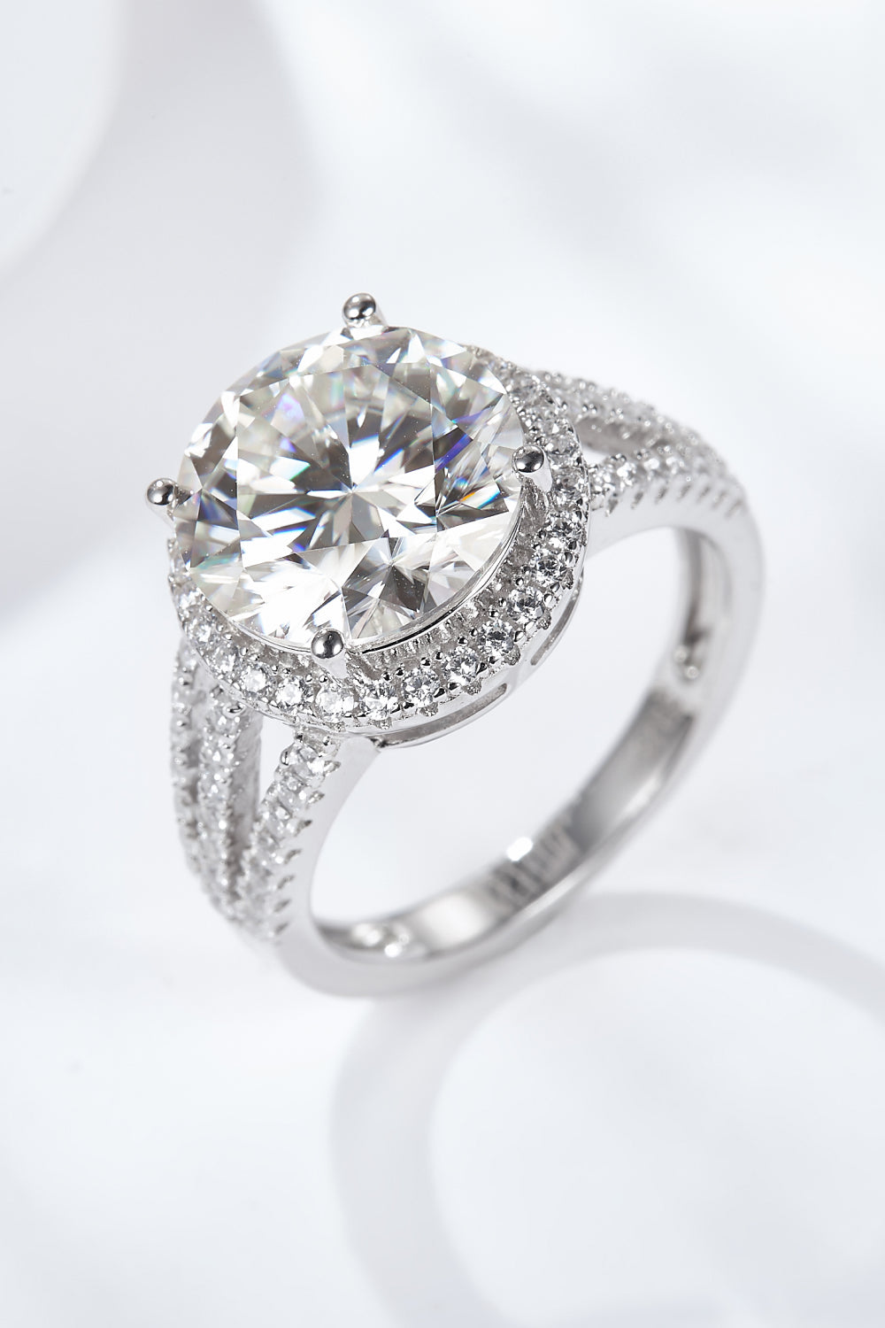 Moissanite Split Shank Ring Image1