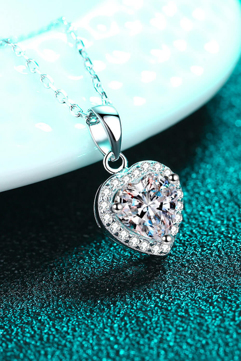 1 Carat Moissanite Heart 925 Sterling Silver Pendant Chain Necklace