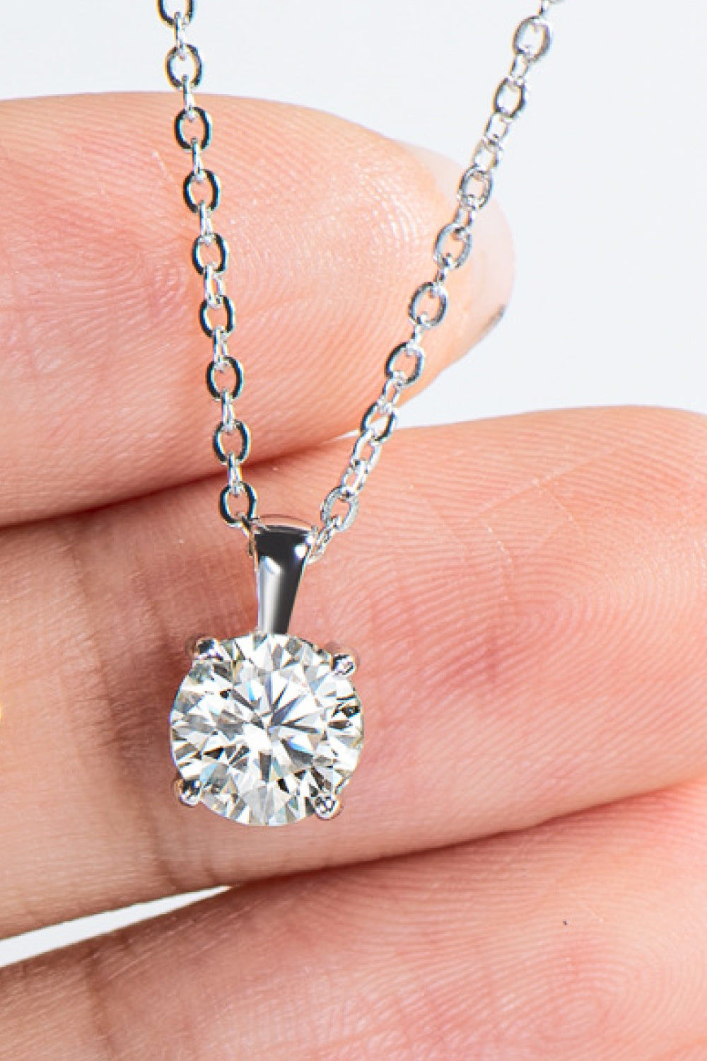 Moissanite Chain-Link Necklace Image5