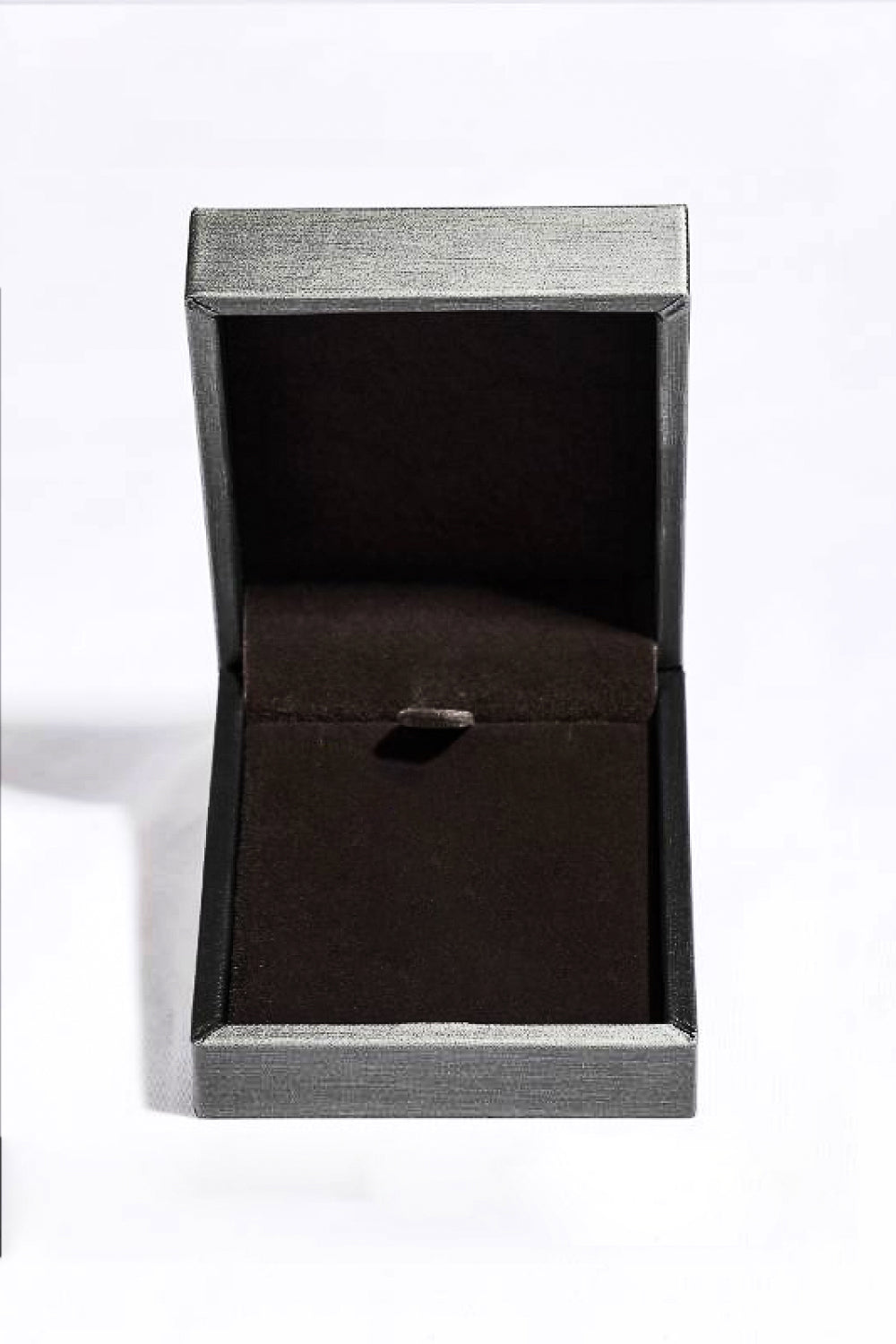 Moissanite Geometric Pendant Necklace Box