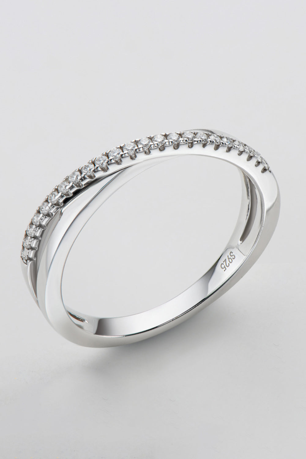 Crisscross Moissanite Ring Image3