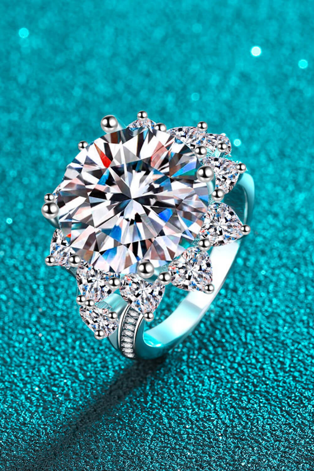 Moissanite Flower-Shaped Ring Image2