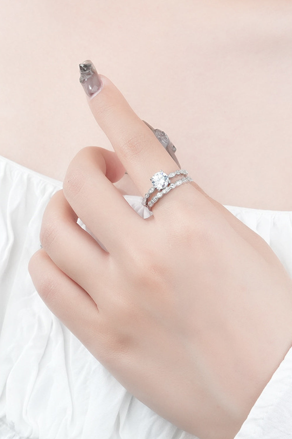 Inlaid Moissanite Ring Image2